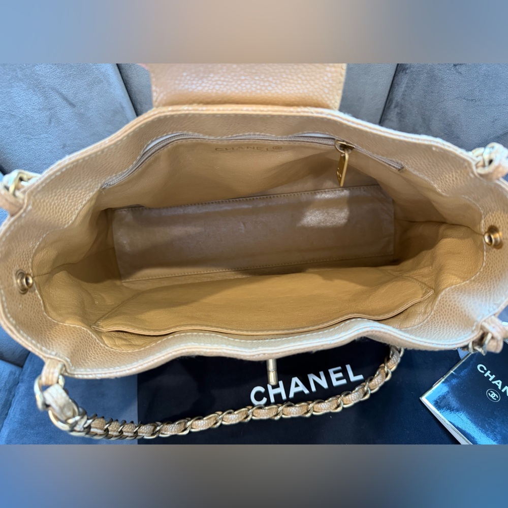 Rare CHANEL Kelly Iridescent Caviar Tote Shopper Bag - Picture 13 of 17